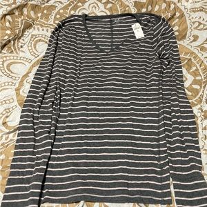 Gap blouse size M super comfortable new